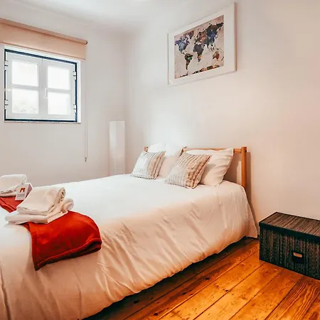 Apolonia Train Spot By Gt House Lissabon